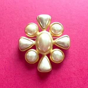 Carolee authentic Beautiful Pin/Brooch